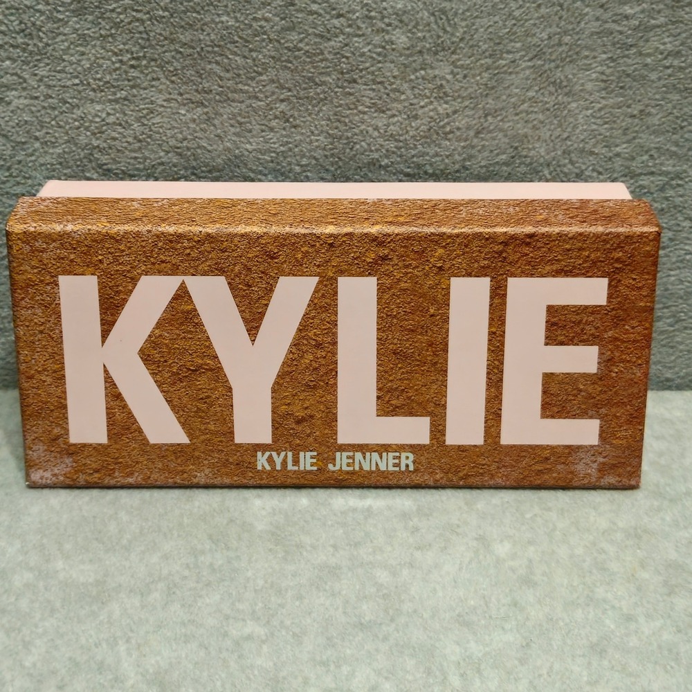 Kylie Cosmetics Loose Setting Powder Vault Women 5pc Multi Matte Finish Set